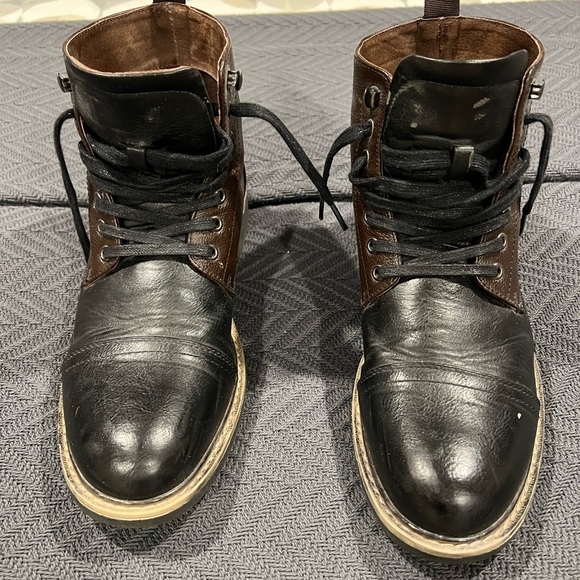 Steve Madden Boots - Picture 1 of 3